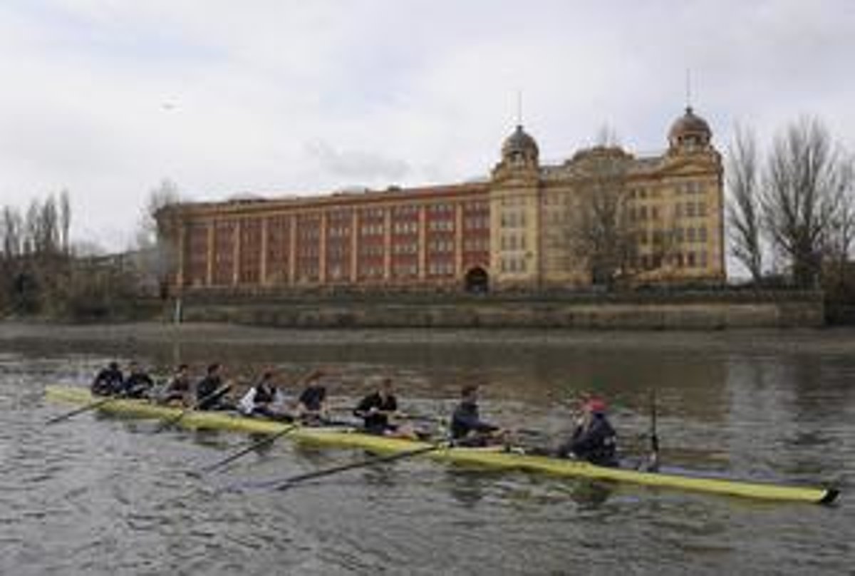 Zoznamka Oxbridge absolventov