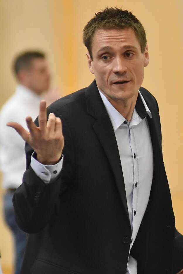 Tréner hráčok Piešťan Martin Pospíšil bol veľmi nahnevaný.