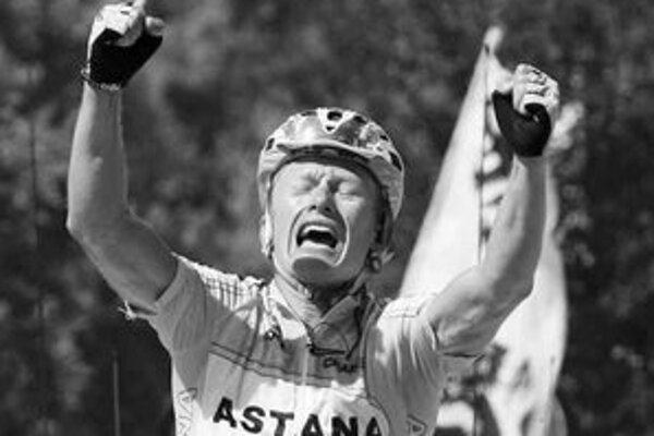 Alexander Vinokurov takto oslavoval víťazstvo v 15. etape.