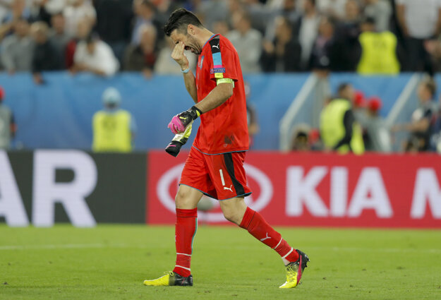 Brankár Talianska Gianluigi Buffon po rozstrele.
