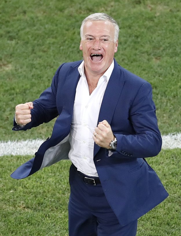 Didier Deschamps sa teší z postupu do finále.