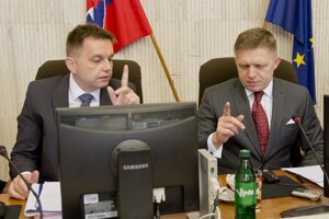 Minister financií Peter Kažimír ukázal tridsať nových ciest, ako bojovať s daňovými podvodmi.