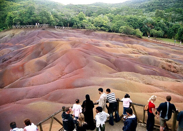 Seven Colored Earths.
