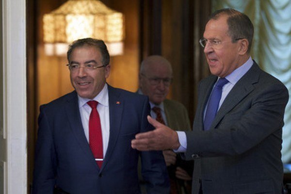 Mundží Hamdí a Sergej Lavrov v Moskve.