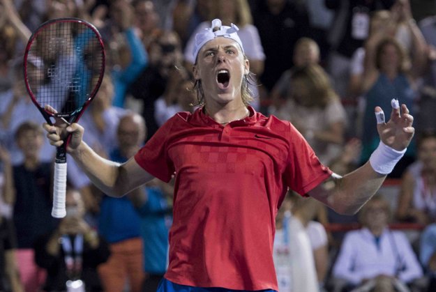 Shapovalov pokračuje v úžasnej jazde.