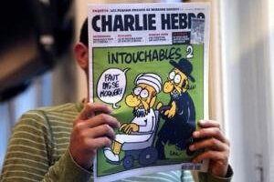 Karikatúry v magazíne Charlie Hebdo môžu priniesť novú vlnu protestov.