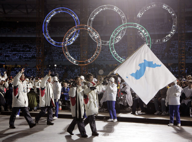 Kórejčania sa pod spoločnou vlajkou prezentovali aj na olympiáde.
