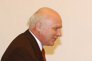 Spisovateľ Lajos Grendel na fotke z roku 2003.