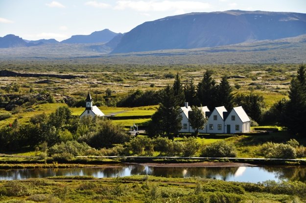 Thingvellir - miesto, kde sa stretáva tektonická platňa Ameriky a Európy
