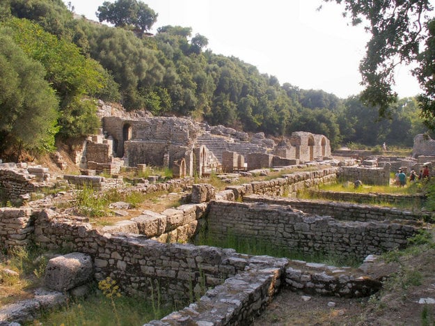 K zaujímavostiam Albánska patrí aj rozsiahle archeologické nálezistko Butrint