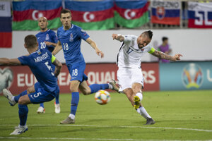 Na snímke kapitán Marek Hamšík (Slovensko) strieľa tretí gól počas zápasu kvalifikačnej E-skupiny Azerbajdžan - Slovensko o postup na futbalové ME2020 v Baku 11. júna 2019.