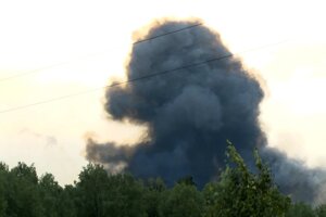 Dym po výbuchu na ruskej základni.
