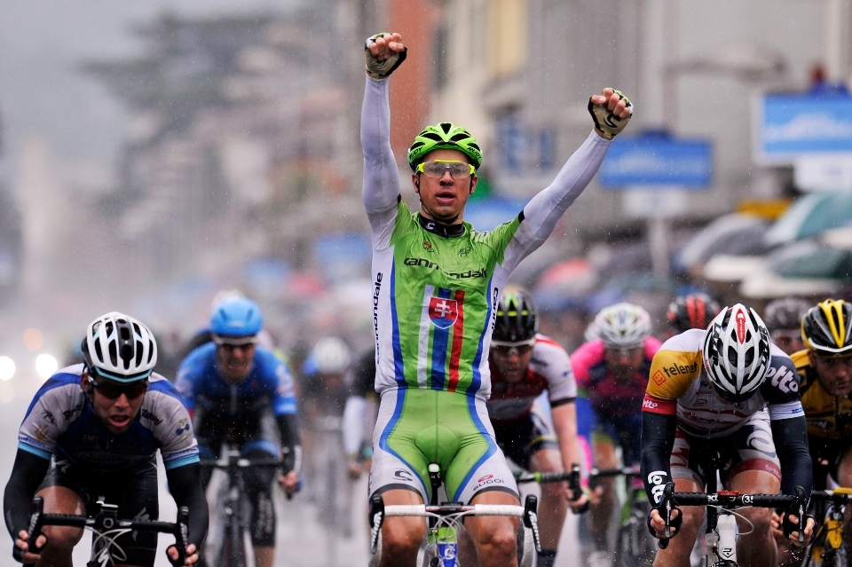 sagan.jpg sagan.jpg