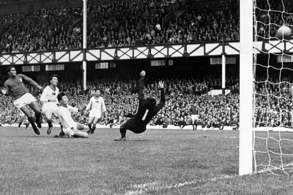 eusebio3_r9097-r951-st.ir3-_t600.jpeg eusebio3_r9097-r951-st.ir3-_t600.jpeg