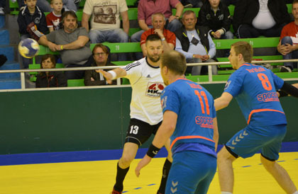 dsc_0094_r1665.jpg