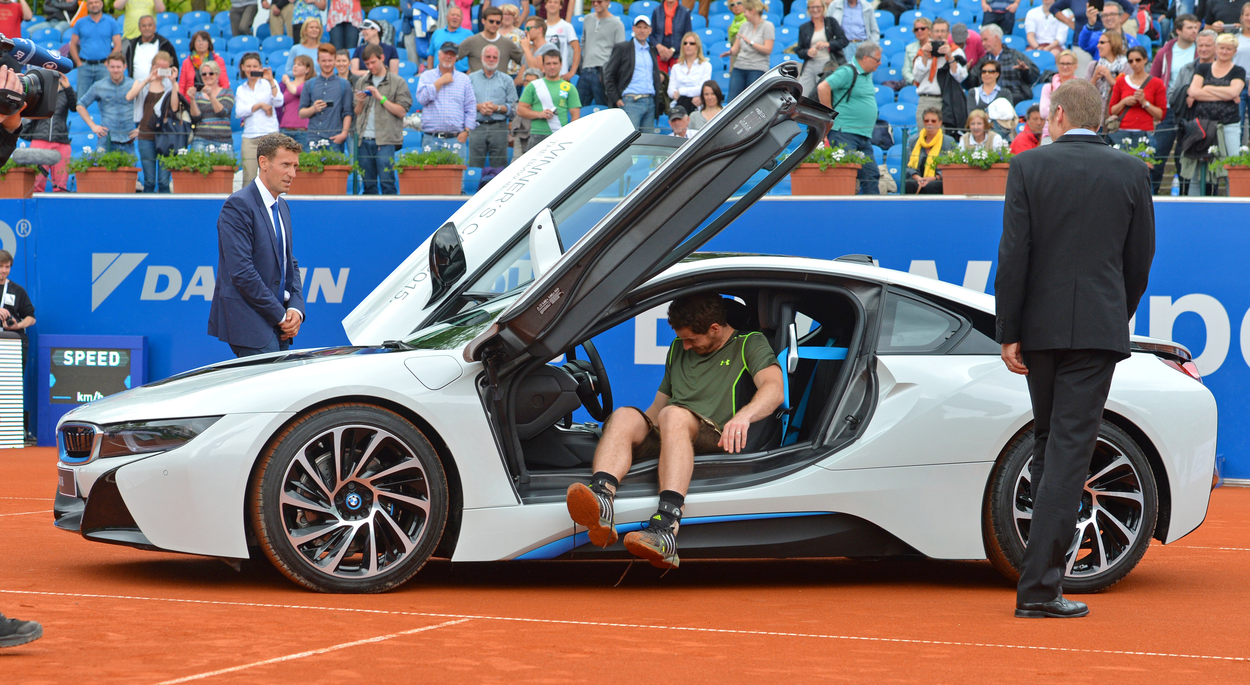 murray_car_tasrap.jpg murray_car_tasrap.jpg