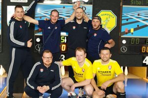 Kolkári Trstenej urobili nový rekord 3833 zvalených kolov.