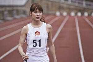 Judit Bárdos si vo filme Fair play zahrala bežkyňu, ktorú za komunizmu dotlačili k dopingu.