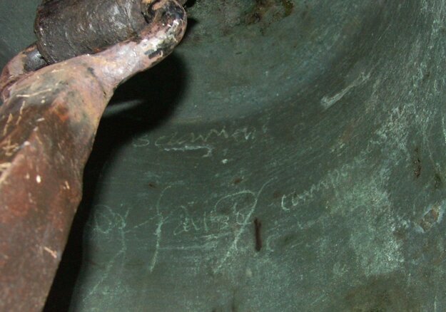 Grafito zvonára Janka vnútri zvona v Bijacovciach z roku 1492.