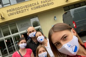 Lektori počas prvého dňa online Letnej školy mladých chemikov v roku 2020.
