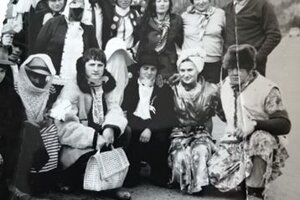 Fašiangy 1972: Sprievod masiek bol nielen veselý, ale aj mimoriadne originálny.