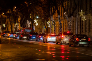 Protivládny protest automobilov organizovaný opozičným Smerom.