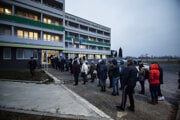 Cudzinecká polícia na Regrútskej ulici vo Vajnoroch.