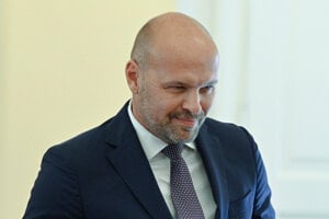 Poslanec Smeru Daniel Karas.