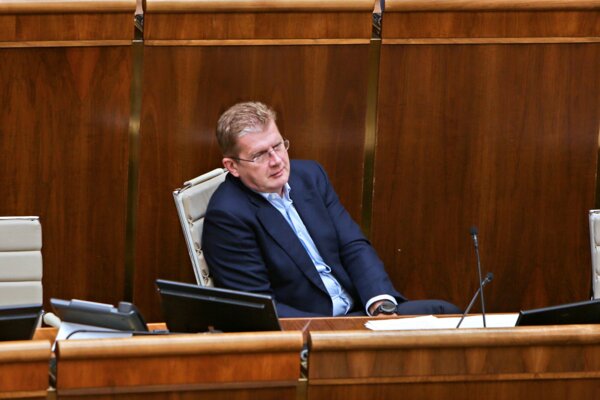 Peter Žiga.