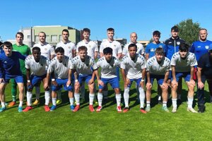 Futbalisti Šoporne sa po víťazstve v Jaslovských Bohuniciach posunuli do hornej polovice tabuľky. 