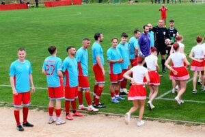 Futbalisti Mojmíroviec v poslednom kole vyhrali na ihrisku majstra v Rišňovciach. 