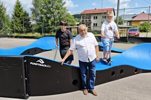 Michal Jarabica a Adam Hruška otestovali dráhu. V Strede Jozef Grapa.