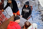 Záber z bezpečnostnej kamery košického podniku. 