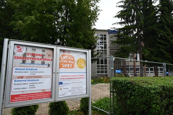 Stredná zdravotnícka škola PB