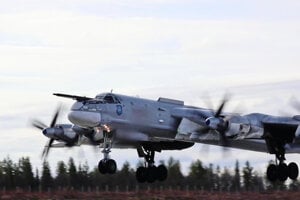 Medvede utekajú. Stroje na raketový teror miznú ďaleko od Ukrajiny. Má to svoje ale