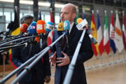 Na otázky médií v Bruseli odpovedá francúzsky minister zahraničných vecí Jean-Noel Barrot.