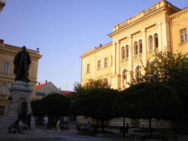 Komárno (zdroj: James Thomson)