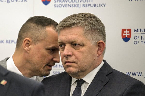 David Lindtner s premiérom Robertom Ficom. 