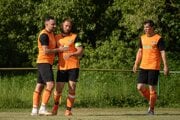 Ďurčiná vyhrala nad Gbeľanmi najtesnejším rozdielom, víťazný gól nováčika strelil Matúš Gabaj (s kapitánskou páskou). 