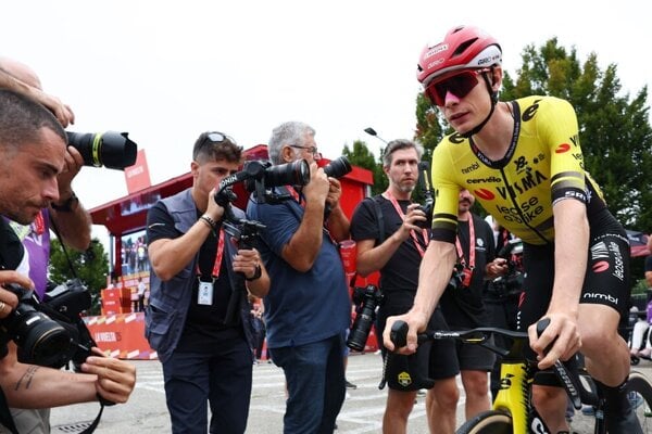 Dánsky cyklista Jonas Vingegaard počas pretekov Vuelta a España 2025. 