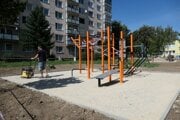 Aktuálne prebiehajú práce na ihrisku pri Lidli, na ulici J.Matúšku.