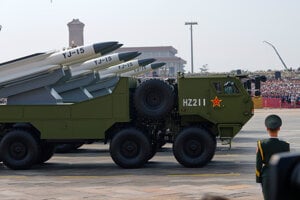 Protilodná strela YJ-15.