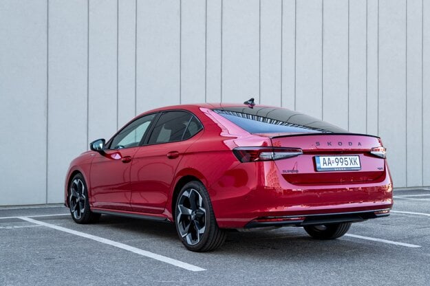 Škoda Superb Sportline (zdroj: Marek Čepa)