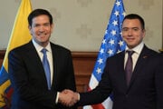 Marco Rubio (vľavo) na návšteve Ekvádoru. Vpravo ekvádorský prezident Daniel Noboa. 