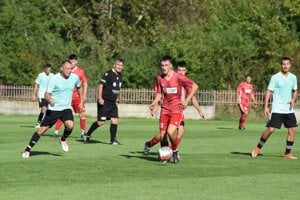 Záber zo stretnutia Komjatice - Salka 3:1.