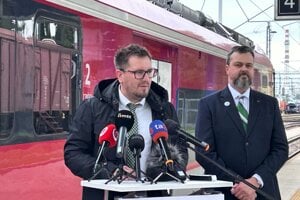 Tlačová konferencia ZSSK pri príležitosti predstavenia preventívnej kampane Pomoc prichádza vlakom.
