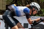 Slovenská cyklistka Viktória Chladoňová počas MS v Rwande 2025. 