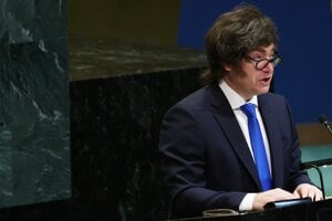 Argentínsky prezident Javier Milei počas prejavu.