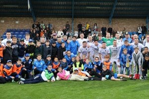 Futbalisti Gabčíkova po pohárovom stretnutí s Dunajskou Stredou (0:1).