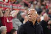 Tréner Liverpoolu Arne Slot.